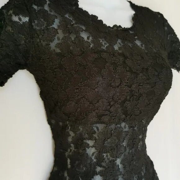 Black lace top stretch short sleeve size S - Picture 3 of 3
